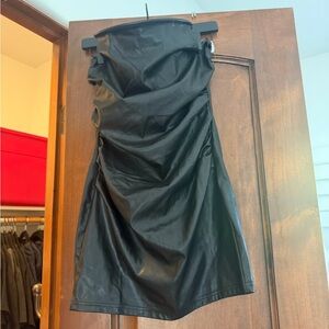 Elegant Black Strapless Dress